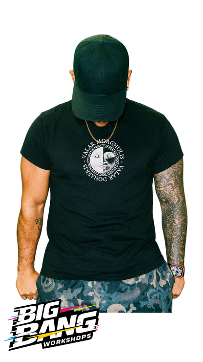 Playera regular fit Valar Morghulis House of the Dragon - Big Bang Workshops
